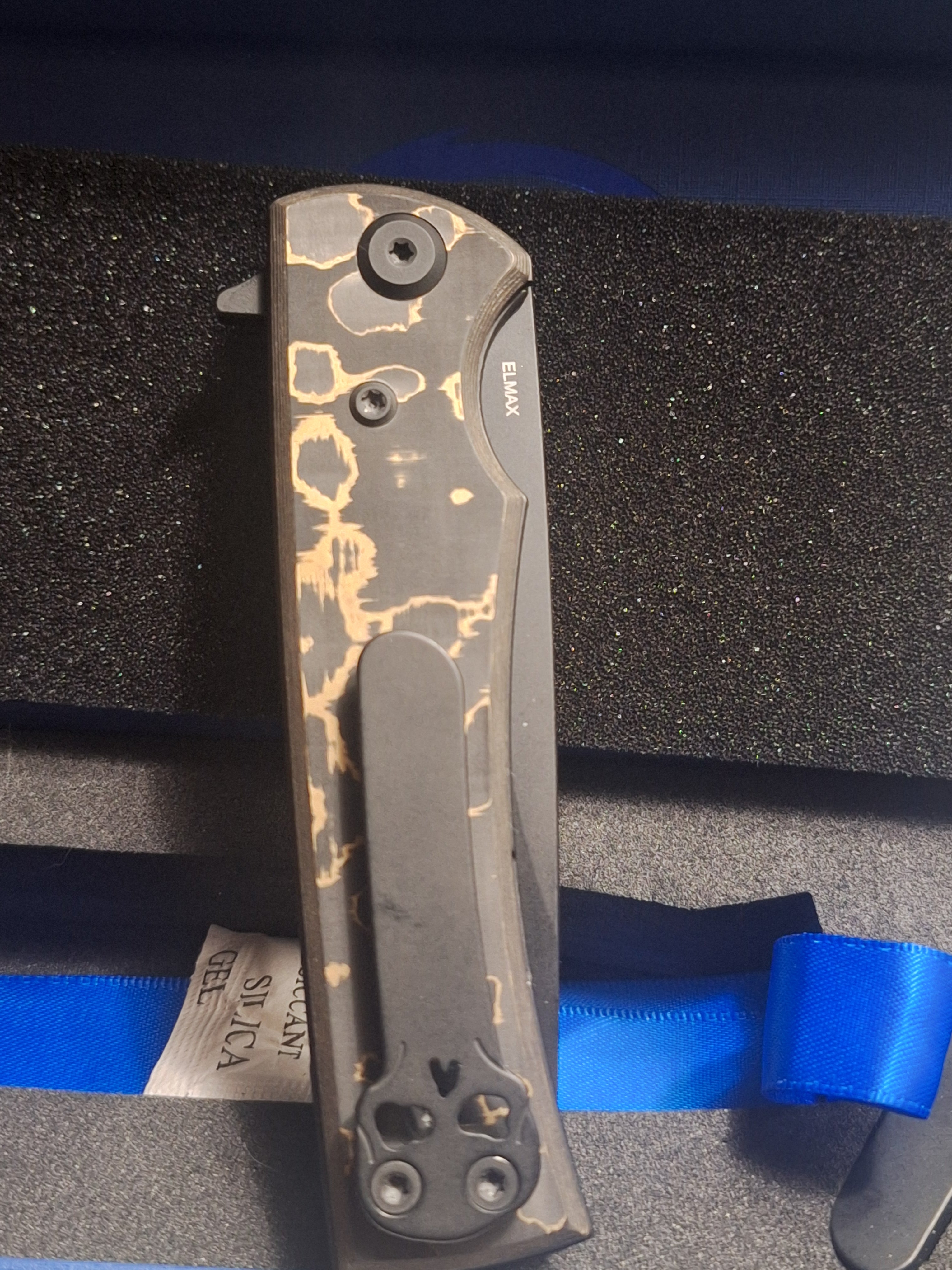 Chaves Liberation Street with limited edition gold carbon fiber scales!