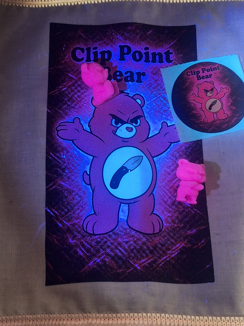 Hound Designs "Blade Bear" Glow Border EDC Hank with UV Beads