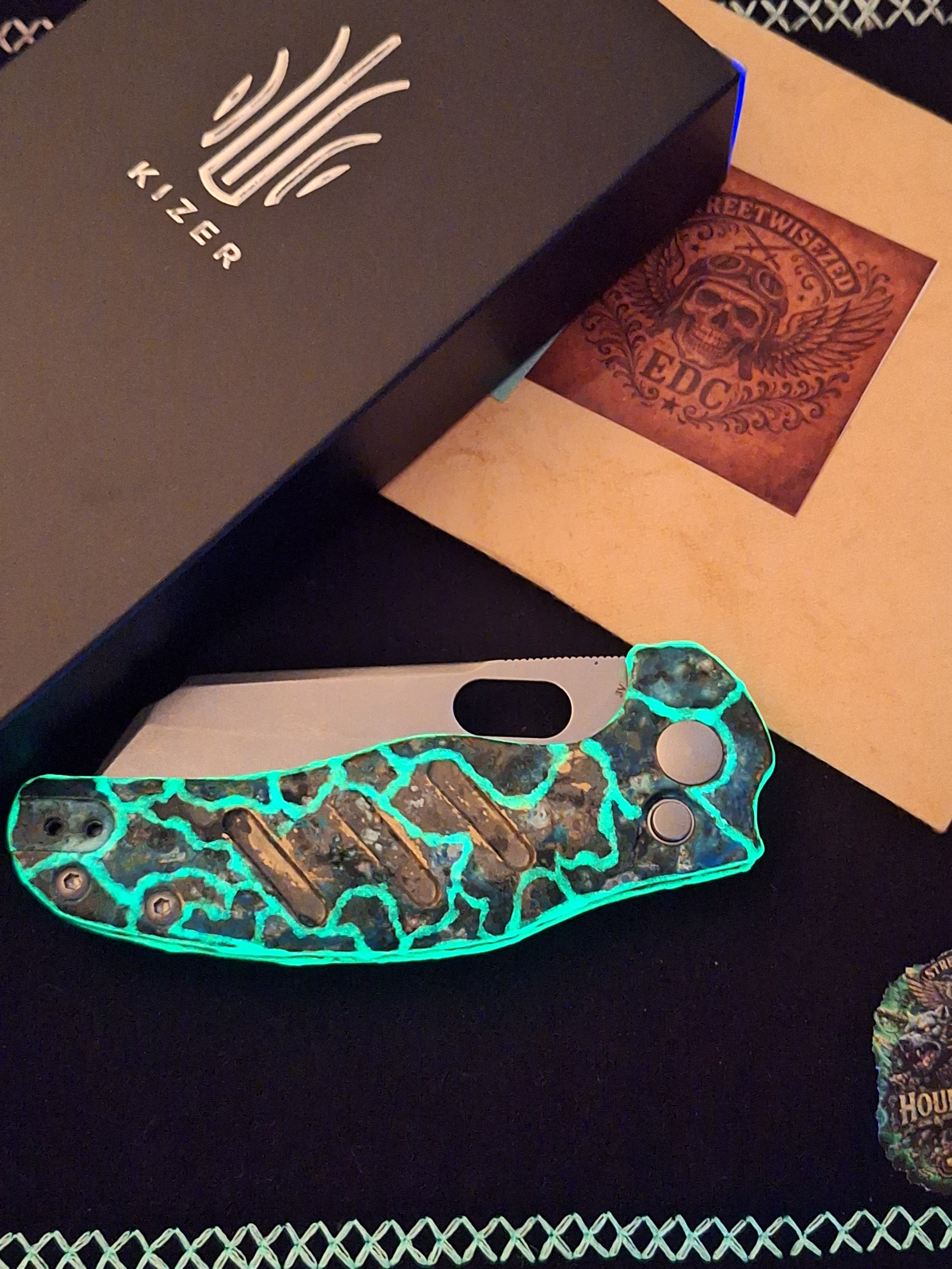 Hound_Designs ☣️ Atomic Glow Shipwreck ☣️ Kizer Sheepdog Brass Button Lock