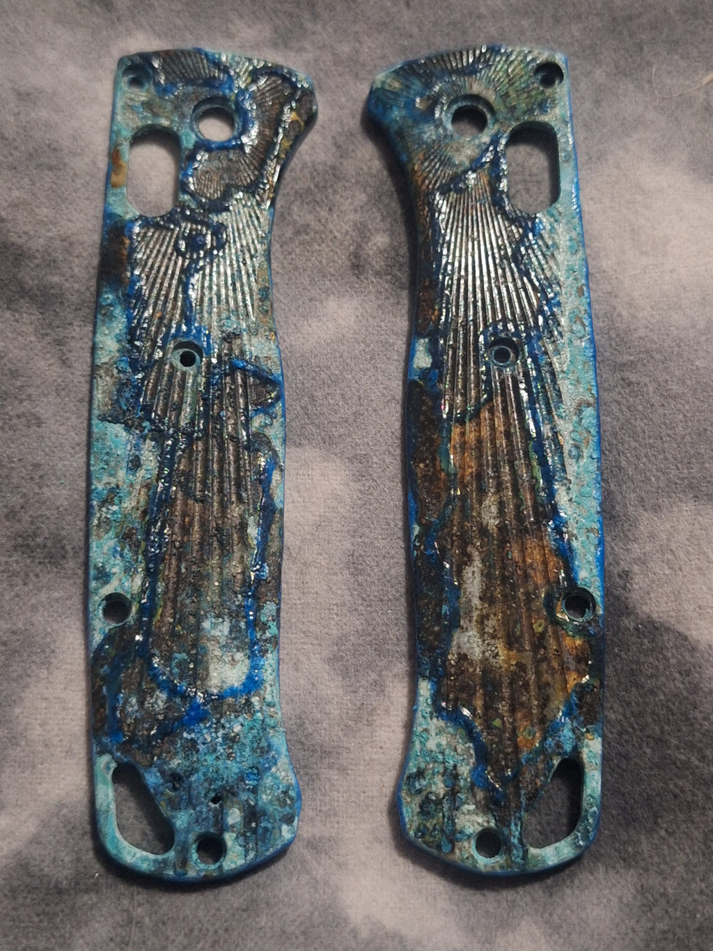 Hound Designs ☣️ Atomic Glow Shipwreck ☣️ After Market Benchmade Bugout 535 Brass Scales!