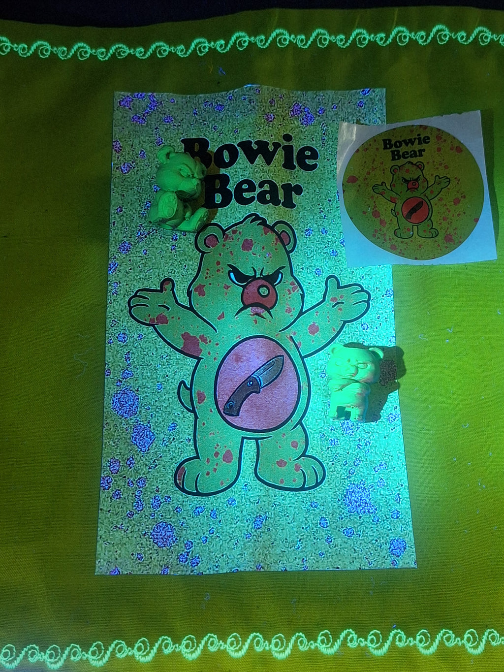 Hound Designs "Blade Bear" Glow Border EDC Hank with UV Beads