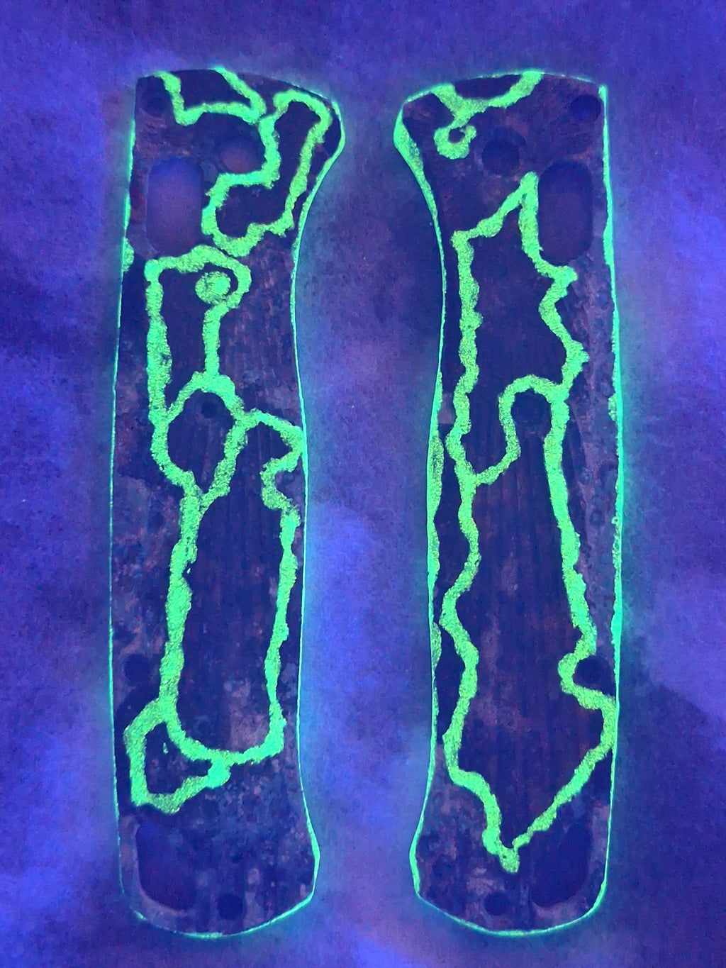 Hound Designs ☣️ Atomic Glow Shipwreck ☣️ After Market Benchmade Bugout 535 Brass Scales!