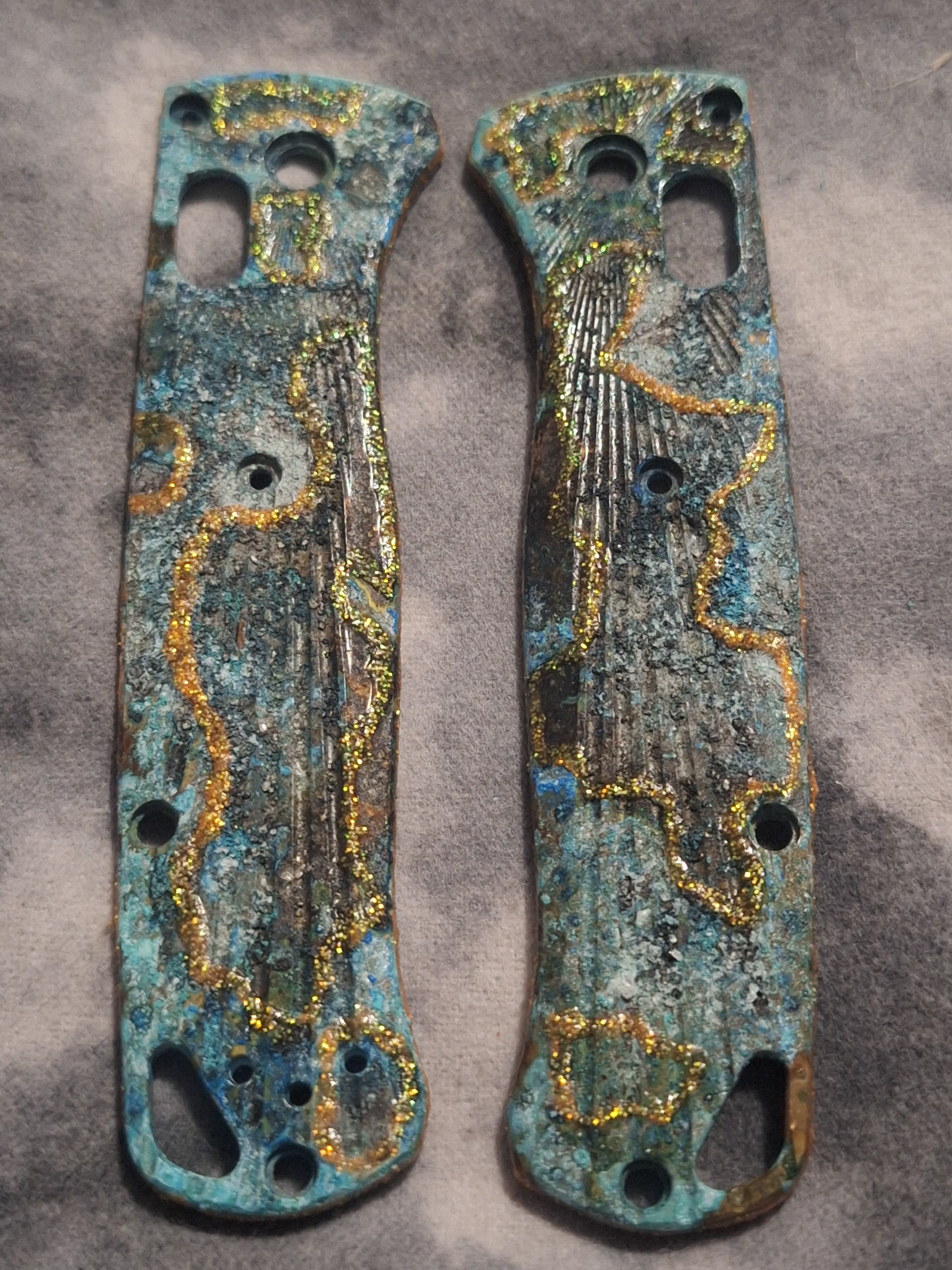 Hound Designs ☣️ Atomic Glow Shipwreck ☣️ After Market Benchmade Bugout 535 Brass Scales!