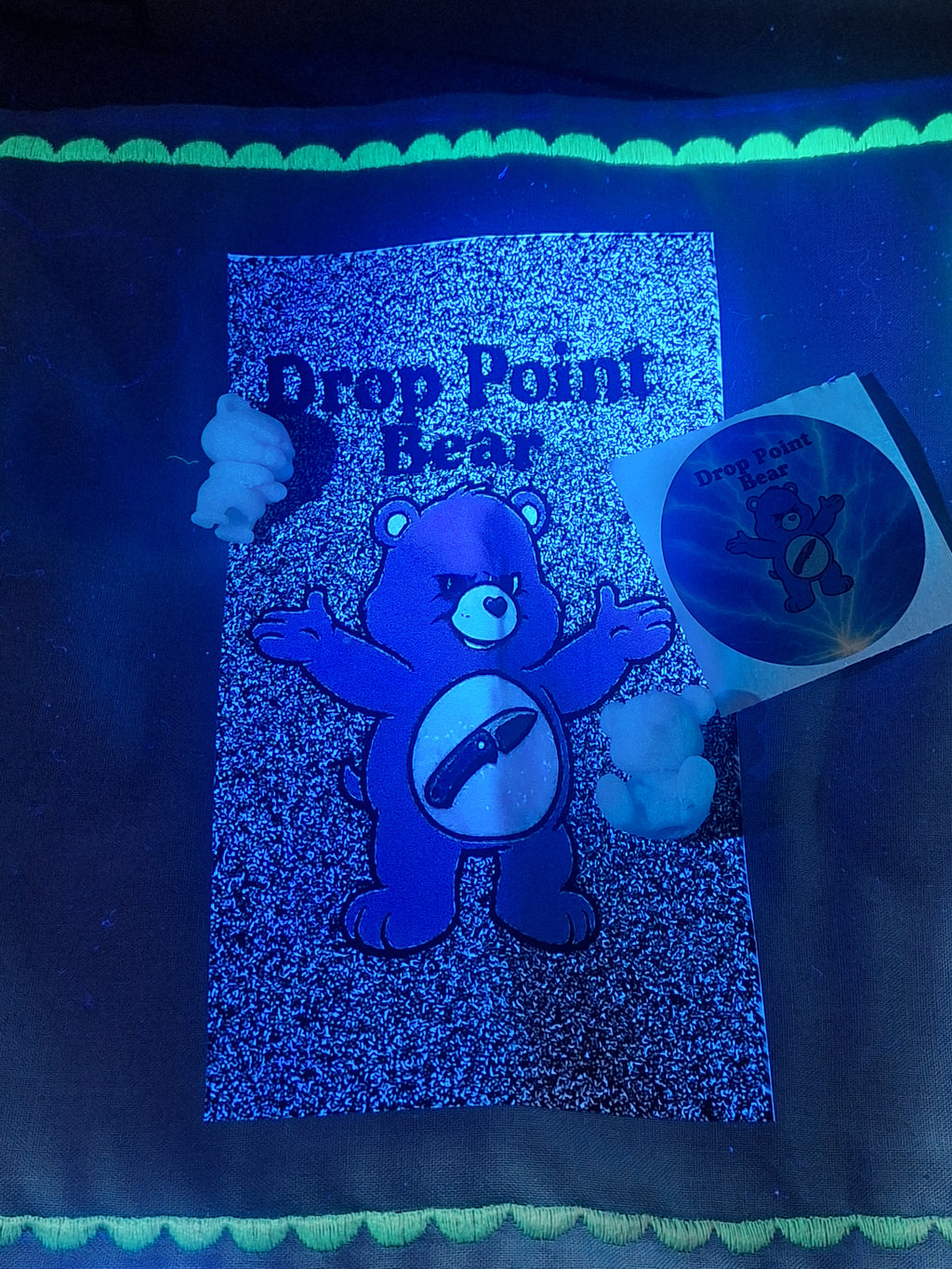 Hound Designs "Blade Bear" Glow Border EDC Hank with UV Beads