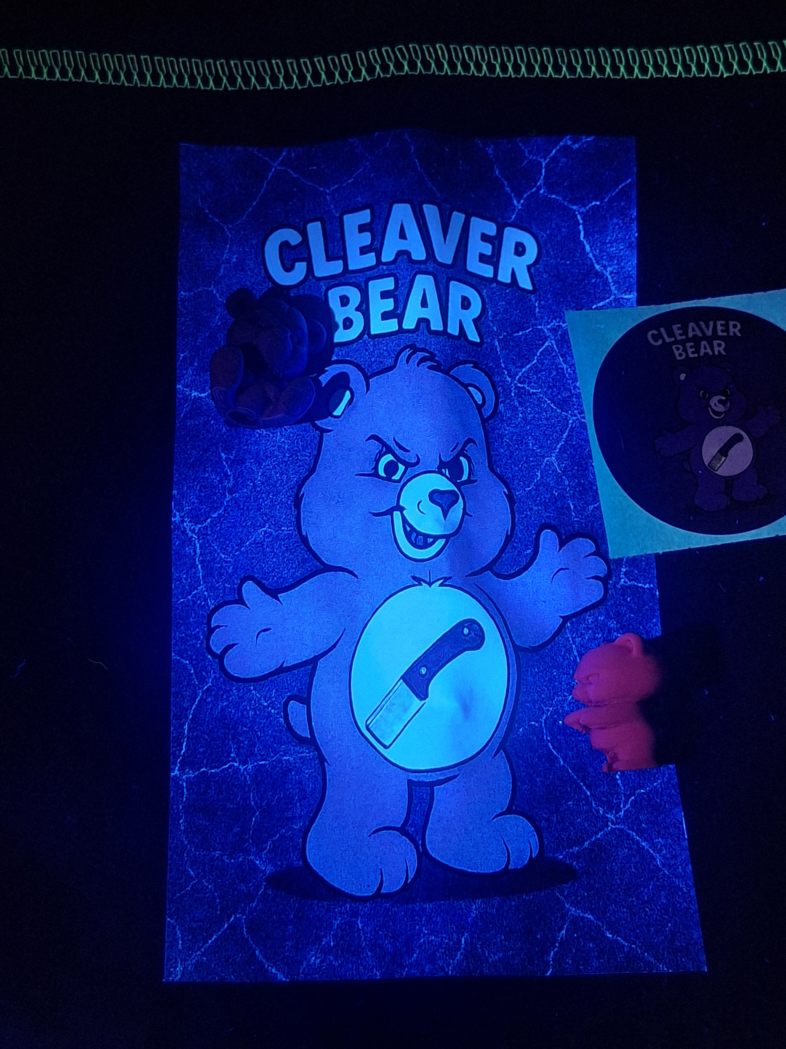 Hound Designs "Blade Bear" Glow Border EDC Hank with UV Beads
